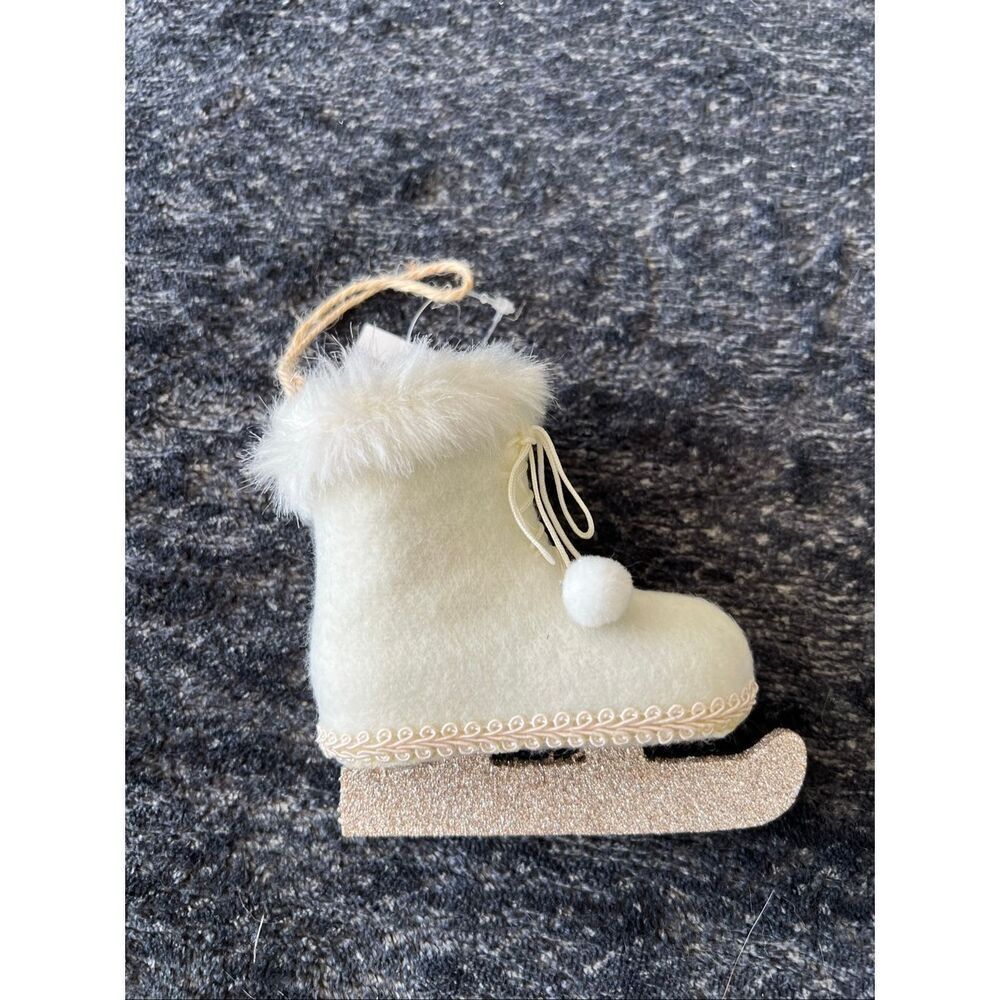 NWT Vintage-Inspired Ice Skate Christmas Ornament
